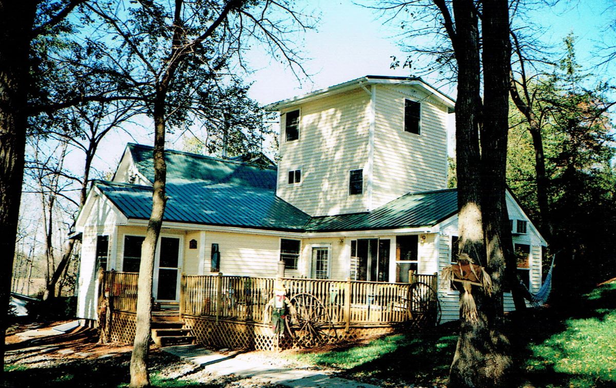 House with Metal Roof from killians Metal Panels 16